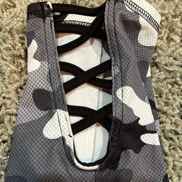 Justice Camo Capri Length Leggings 14/16 - Picture 3 of 5